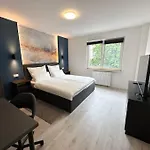 City Apartment With Wifi, Kitchen And 4K Tv