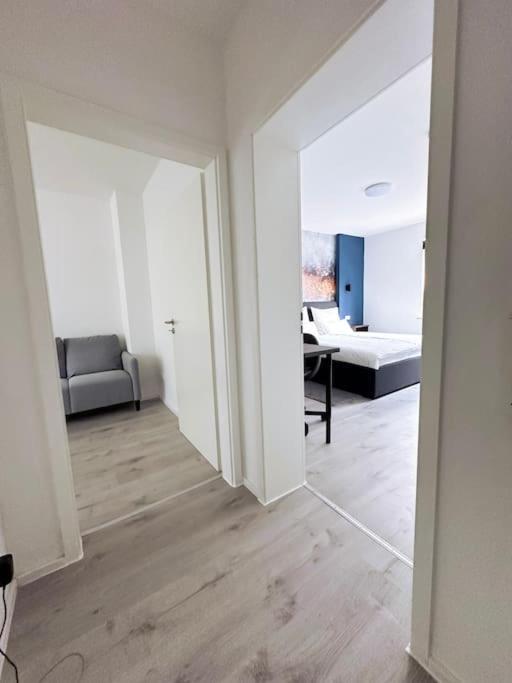 With Wifi, Kitchen And 4k Tv Essen