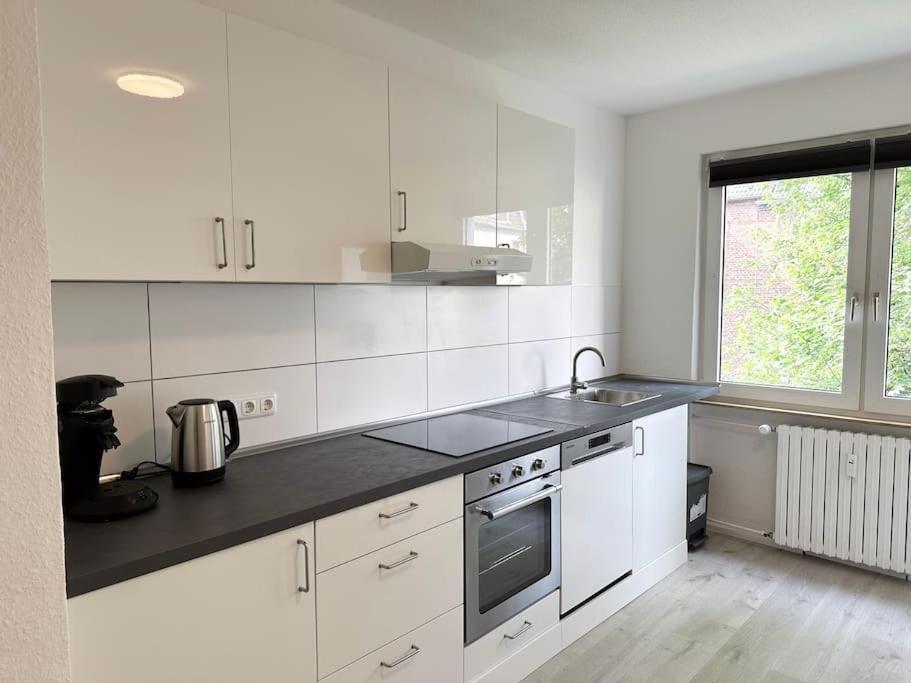 Apartment With Wifi, Kitchen And 4k Tv Essen
