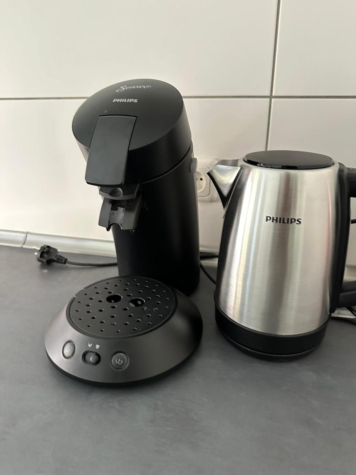 With Wifi, Kitchen And 4k Tv Essen